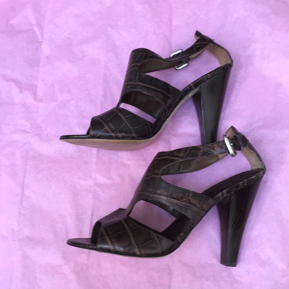 High Heels - Picture 3 of 8